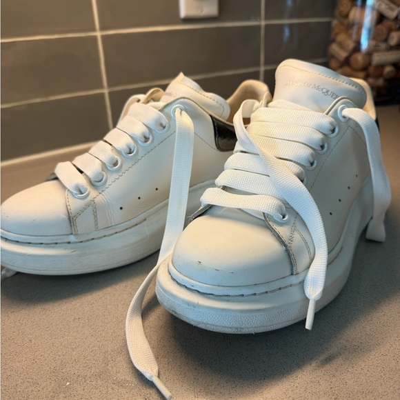 Alexander McQueen Shoes - Alexander McQueen Classic White Lace-Up Sneakers